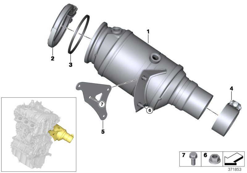 Engine-compartment catalytic converter