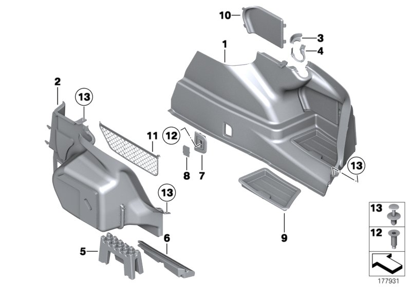 Lateral trunk floor trim panel
