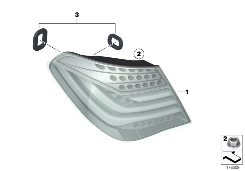 Rear light in the side panel